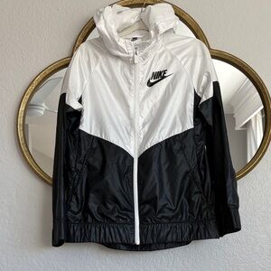 EUC Nike Boys' Windrunner Jacket